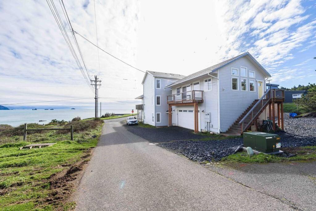 #Stayinmydistrict Oceanview Studio Loft Port Orford Exterior photo